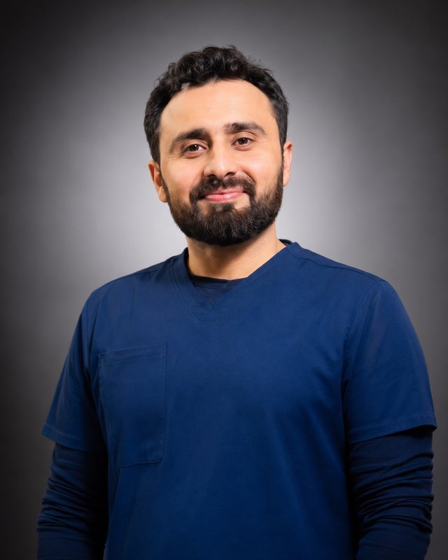 Portrait of Dr. Jamshed, Urology consultant